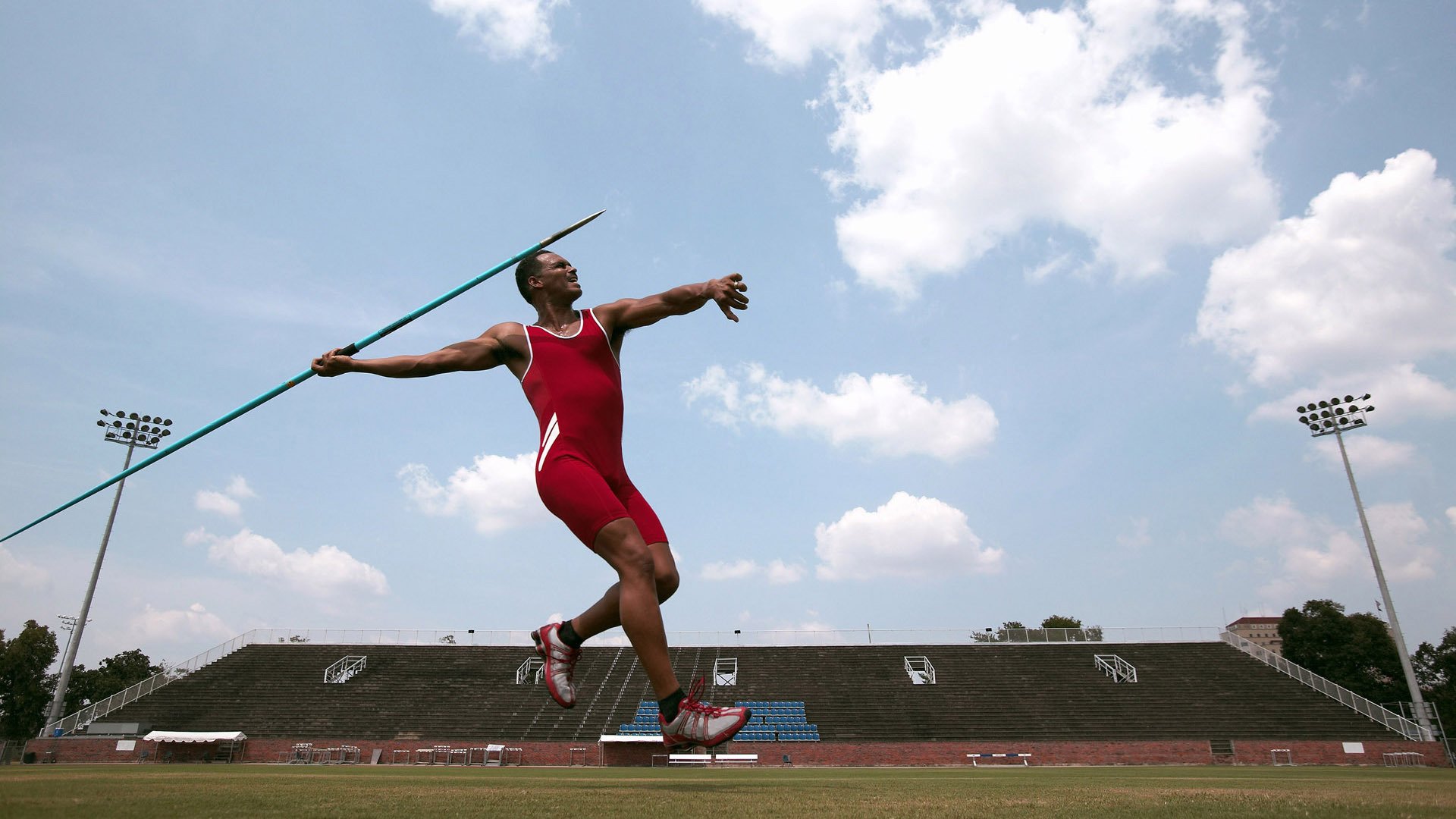 最萌球迷:他们的应援姿势火遍网络,篮球应援